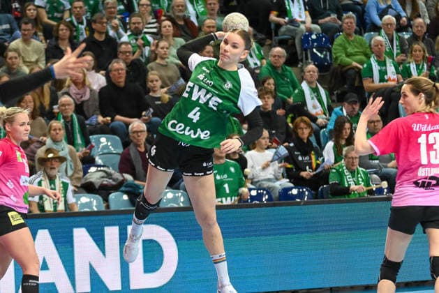 Toni Reinemann (VfL Oldenburg, 04) wirft VfL Oldenburg vs. SV Union Halle-Neustadt, ALSCO Handball Bundesliga Frauen, 15. Spieltag, Saison 2025 2026, 31.01.2026, VfL Oldenburg vs. SV Union Halle-Neustadt, ALSCO Handball Bundesliga Frauen, 15. Spieltag, Saison 2025 2026, 31.01.2026 Oldenburg Copyright: xEibner-Pressefoto RobertxGertzenx EP_RGN