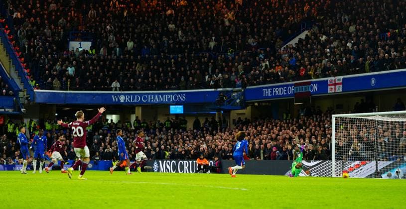 Valentin Castellanos of West Ham United goes close to making it 3-1 Chelsea v West Ham United, Premier League, Football, Stamford Bridge, London, UK - 31 Jan 2026London Stamford Bridge United Kingdom EDITORIAL USE ONLY No use with unauthorised audio, video, data, fixture lists, club league logos or live services. Online in-match use limited to 120 images, no video emulation. No use in betting, games or single club league player publications. Copyright: xJavierxGarcia Shutterstockx 16496749aj