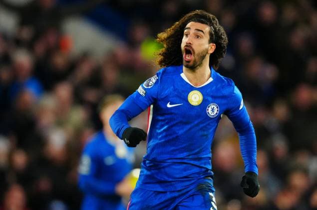 Marc Cucurella of Chelsea celebrates scoring a goal after making it 2-2 Chelsea v West Ham United, Premier League, Football, Stamford Bridge, London, UK - 31 Jan 2026London Stamford Bridge United Kingdom EDITORIAL USE ONLY No use with unauthorised audio, video, data, fixture lists, club league logos or live services. Online in-match use limited to 120 images, no video emulation. No use in betting, games or single club league player publications. Copyright: xJavierxGarcia Shutterstockx 16496749ak