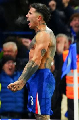 Enzo Fernandez of Chelsea celebrates scoring a goal after making it 3-2 Chelsea v West Ham United, Premier League, Football, Stamford Bridge, London, UK - 31 Jan 2026London Stamford Bridge United Kingdom EDITORIAL USE ONLY No use with unauthorised audio, video, data, fixture lists, club league logos or live services. Online in-match use limited to 120 images, no video emulation. No use in betting, games or single club league player publications. Copyright: xJavierxGarcia Shutterstockx 16496749at