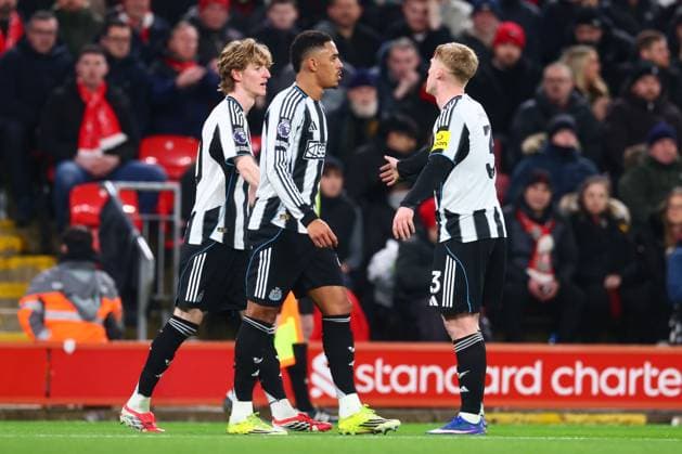 Anthony Gordon of Newcastle United scores to make it 0-1 and celebrates Liverpool v Newcastle United, Premier League, Football, Anfield, Liverpool, UK - 31 Jan 2026Liverpool Anfield United Kingdom EDITORIAL USE ONLY No use with unauthorised audio, video, data, fixture lists, club league logos or live services. Online in-match use limited to 120 images, no video emulation. No use in betting, games or single club league player publications. Copyright: xPaulxCurrie Shutterstockx 16496754am