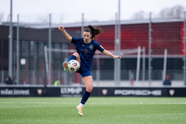 Lisa Kossmann (SG 99 Andernach, 06) am Ball, GER, VfB Stuttgart vs SG 99 Andernach, Fussball, Frauen, 2. Bundesliga, 15. Spieltag, Saison 2025 2026, 01.02.2026 GER, VfB Stuttgart vs SG 99 Andernach, Fussball, Frauen, 2. Bundesliga, 15. Spieltag, Saison 2025 2026, 01.02.2026 Bad Cannstatt Copyright: xEibner-Pressefoto Memmlerx EP_MMR