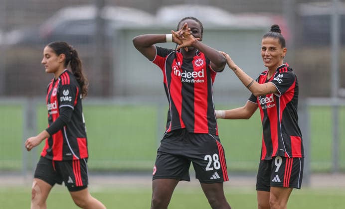 GER, Frankfurt, Eintracht Frankfurt II vs VfR Warbeyen, 2. Frauen Bundesliga, Fussball, DFB, Spielzeit 2025 2026, Stadion am Bretanobad, 15. Spieltag im Bild: Mira Arouna (Eintracht Frankfurt II 28) erzielt das Tor zum 1:0, Jubel, Freude und Emotionen nach dem Tor DFB DFL REGULATIONS PROHIBIT ANY USE OF PHOTOGRAPHS AS IMAGE SEQUENCES AND OR QUASI-VIDEO, 01.02.2026 Copyright: HMBxMedia HendrikxHamelau