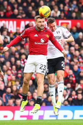 Antony of Manchester United, ManU and Timothy Castagne of Fulham Manchester United v Fulham, Premier League, Football, Old Trafford, Manchester, UK - 01 Feb 2026Manchester Old Trafford United Kingdom EDITORIAL USE ONLY No use with unauthorised audio, video, data, fixture lists, club league logos or live services. Online in-match use limited to 120 images, no video emulation. No use in betting, games or single club league player publications. Copyright: xPaulxCurrie Shutterstockx 16496861cr