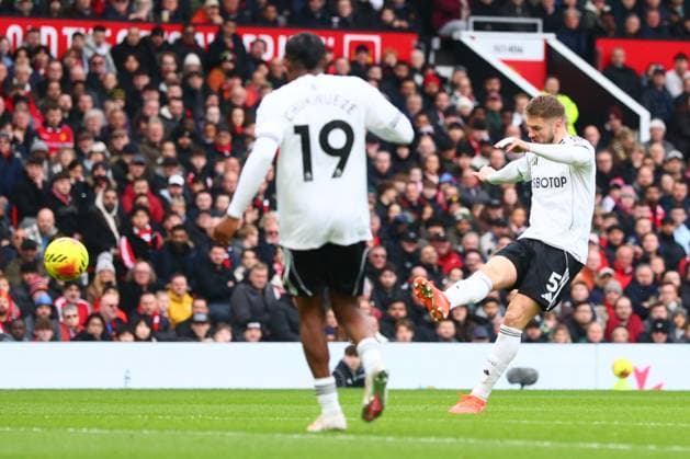 ¨Joachim Andersen of Fulham shoots at goal Manchester United, ManU v Fulham, Premier League, Football, Old Trafford, Manchester, UK - 01 Feb 2026Manchester Old Trafford United Kingdom EDITORIAL USE ONLY No use with unauthorised audio, video, data, fixture lists, club league logos or live services. Online in-match use limited to 120 images, no video emulation. No use in betting, games or single club league player publications. Copyright: xPaulxCurrie Shutterstockx 16496861cs