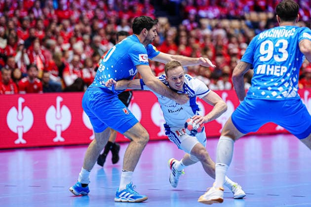 Marko Mamic (Kroatien, 30), Omar Ingi Magnusson (Island, 14) DEN, Island vs. Kroatien, Handball, EHF Europameisterschaft 2026, Spiel um Platz 3, 01.02.2026 DEN, Island vs. Kroatien, Handball, EHF Europameisterschaft 2026, Spiel um Platz 3, 01.02.2026 Herning Copyright: xEibner-Pressefoto MarcelxvonxFehrnx EP_MFN