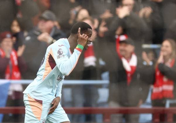 Dango Ouattara of Brentford celebrates a goal 0-1 Aston Villa v Brentford, Premier League, Football, Villa Park, Birmingham, UK - 01 Feb 2026Birmingham Villa Park United Kingdom EDITORIAL USE ONLY No use with unauthorised audio, video, data, fixture lists, club league logos or live services. Online in-match use limited to 120 images, no video emulation. No use in betting, games or single club league player publications. Copyright: xRyanxBrowne Shutterstockx 16496858ay
