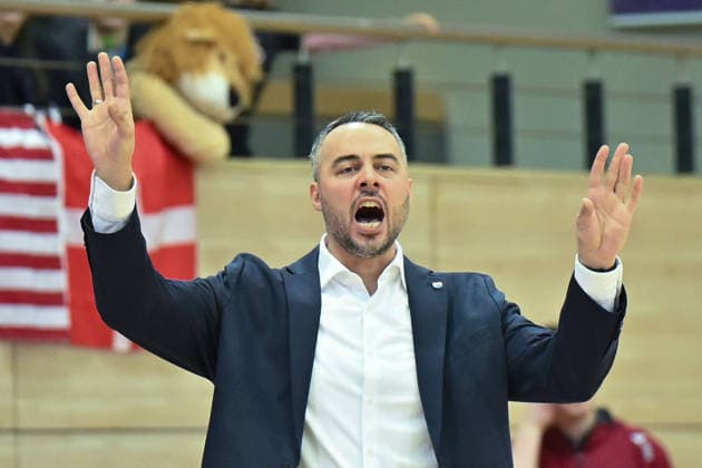 Timur Topal (Lions, Head Coach), Syntainics MBC vs. Eisvoegel USC Freiburg, Frauen, Basketball, 1. Bundesliga, DBBL, Hauptrunde, 17. Spieltag, Saison 2025 26, 01.02.2026. Halle SWH Arena Sachsen-Anhalt Deutschland