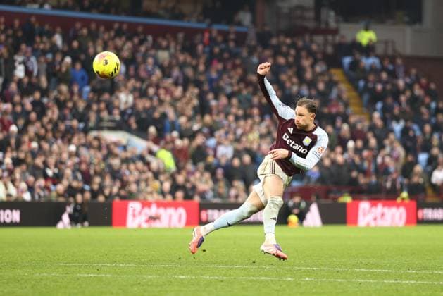 Matty Cash of Aston Villa shoots Aston Villa v Brentford, Premier League, Football, Villa Park, Birmingham, UK - 01 Feb 2026Birmingham Villa Park United Kingdom EDITORIAL USE ONLY No use with unauthorised audio, video, data, fixture lists, club league logos or live services. Online in-match use limited to 120 images, no video emulation. No use in betting, games or single club league player publications. Copyright: xRyanxBrowne Shutterstockx 16496858cb