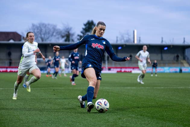 Selina Cerci (TSG Hoffenheim, 29) am Ball, GER, TSG 1899 Hoffenheim vs SV Werder Bremen, Fussball Google Pixel Frauen Bundesliga, 16. Spieltag, Saison 2025 2026, 01.02.2026 DFB regulations prohibit any use of photographs as image sequences and or quasi-video GER, TSG 1899 Hoffenheim vs SV Werder Bremen, Fussball Google Pixel Frauen Bundesliga, 16. Spieltag, Saison 2025 2026, 01.02.2026 Hoffenheim Copyright: xEibner-Pressefoto Memmlerx EP_MMR