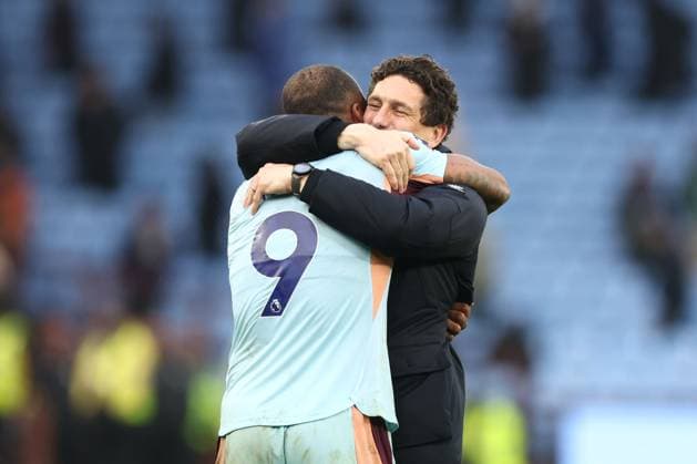 Keith Andrews Manager of Brentford celebrates at full time with Igor Thiago of Brentford Aston Villa v Brentford, Premier League, Football, Villa Park, Birmingham, UK - 01 Feb 2026Birmingham Villa Park United Kingdom EDITORIAL USE ONLY No use with unauthorised audio, video, data, fixture lists, club league logos or live services. Online in-match use limited to 120 images, no video emulation. No use in betting, games or single club league player publications. Copyright: xRyanxBrowne Shutterstockx 16496858ci