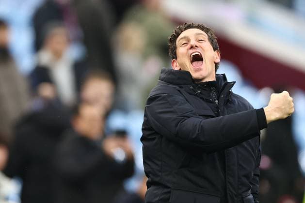 Keith Andrews Manager of Brentford celebrates at full time. Aston Villa v Brentford, Premier League, Football, Villa Park, Birmingham, UK - 01 Feb 2026Birmingham Villa Park United Kingdom EDITORIAL USE ONLY No use with unauthorised audio, video, data, fixture lists, club league logos or live services. Online in-match use limited to 120 images, no video emulation. No use in betting, games or single club league player publications. Copyright: xRyanxBrowne Shutterstockx 16496858cf