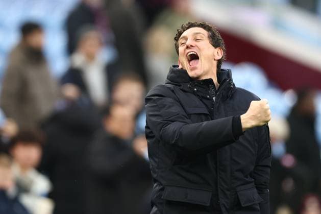 Keith Andrews Manager of Brentford celebrates at full time. Aston Villa v Brentford, Premier League, Football, Villa Park, Birmingham, UK - 01 Feb 2026Birmingham Villa Park United Kingdom EDITORIAL USE ONLY No use with unauthorised audio, video, data, fixture lists, club league logos or live services. Online in-match use limited to 120 images, no video emulation. No use in betting, games or single club league player publications. Copyright: xRyanxBrowne Shutterstockx 16496858cp