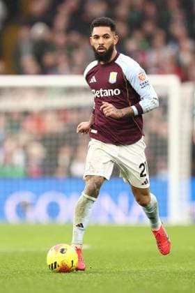 Douglas Luiz of Aston Villa Aston Villa v Brentford, Premier League, Football, Villa Park, Birmingham, UK - 01 Feb 2026Birmingham Villa Park United Kingdom EDITORIAL USE ONLY No use with unauthorised audio, video, data, fixture lists, club league logos or live services. Online in-match use limited to 120 images, no video emulation. No use in betting, games or single club league player publications. Copyright: xRyanxBrowne Shutterstockx 16496858cx