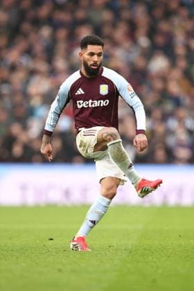 Douglas Luiz of Aston Villa Aston Villa v Brentford, Premier League, Football, Villa Park, Birmingham, UK - 01 Feb 2026Birmingham Villa Park United Kingdom EDITORIAL USE ONLY No use with unauthorised audio, video, data, fixture lists, club league logos or live services. Online in-match use limited to 120 images, no video emulation. No use in betting, games or single club league player publications. Copyright: xRyanxBrowne Shutterstockx 16496858dd