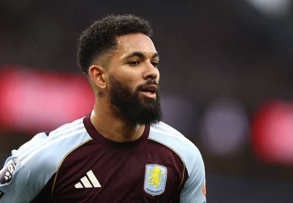 Douglas Luiz of Aston Villa Aston Villa v Brentford, Premier League, Football, Villa Park, Birmingham, UK - 01 Feb 2026Birmingham Villa Park United Kingdom EDITORIAL USE ONLY No use with unauthorised audio, video, data, fixture lists, club league logos or live services. Online in-match use limited to 120 images, no video emulation. No use in betting, games or single club league player publications. Copyright: xRyanxBrowne Shutterstockx 16496858ee
