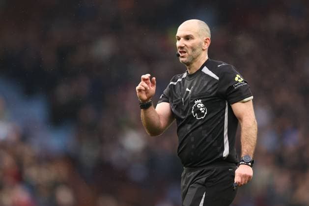 Referee Mr Tim Robinson. Aston Villa v Brentford, Premier League, Football, Villa Park, Birmingham, UK - 01 Feb 2026Birmingham Villa Park United Kingdom EDITORIAL USE ONLY No use with unauthorised audio, video, data, fixture lists, club league logos or live services. Online in-match use limited to 120 images, no video emulation. No use in betting, games or single club league player publications. Copyright: xRyanxBrowne Shutterstockx 16496858el
