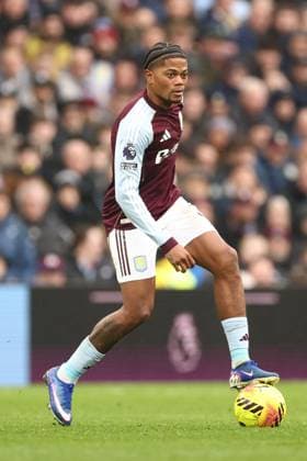 Leon Bailey of Aston Villa Aston Villa v Brentford, Premier League, Football, Villa Park, Birmingham, UK - 01 Feb 2026Birmingham Villa Park United Kingdom EDITORIAL USE ONLY No use with unauthorised audio, video, data, fixture lists, club league logos or live services. Online in-match use limited to 120 images, no video emulation. No use in betting, games or single club league player publications. Copyright: xRyanxBrowne Shutterstockx 16496858fe
