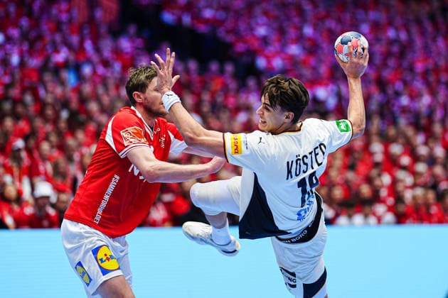 Wurf Tor Julian Koester (Deutschland, 18) DEN, Daenemark vs. Deutschland, Handball, EHF Europameisterschaft 2026, Finale, 01.02.2026 DEN, Daenemark vs. Deutschland, Handball, EHF Europameisterschaft 2026, Finale, 01.02.2026 Herning Copyright: xEibner-Pressefoto MarcelxvonxFehrnx EP_MFN