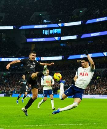 Dominic Solanke of Tottenham Hotspur scores a goal to make it 2-2 Tottenham Hotspur v Manchester City, Premier League, Football, Tottenham Hotspur Stadium, London, UK - 01 Feb 2026London Tottenham Hotspur Stadium United Kingdom EDITORIAL USE ONLY No use with unauthorised audio, video, data, fixture lists, club league logos or live services. Online in-match use limited to 120 images, no video emulation. No use in betting, games or single club league player publications. Copyright: xJavierxGarcia Shutterstockx 16496864af