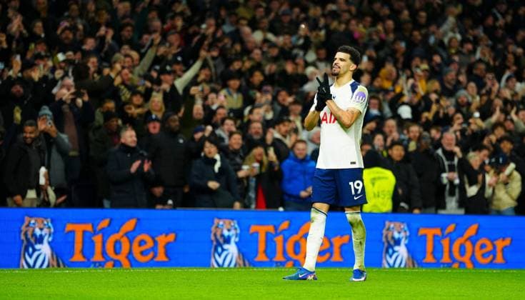 Dominic Solanke of Tottenham Hotspur celebrates scoring a goal after making it 2-2 Tottenham Hotspur v Manchester City, Premier League, Football, Tottenham Hotspur Stadium, London, UK - 01 Feb 2026London Tottenham Hotspur Stadium United Kingdom EDITORIAL USE ONLY No use with unauthorised audio, video, data, fixture lists, club league logos or live services. Online in-match use limited to 120 images, no video emulation. No use in betting, games or single club league player publications. Copyright: xJavierxGarcia Shutterstockx 16496864ba