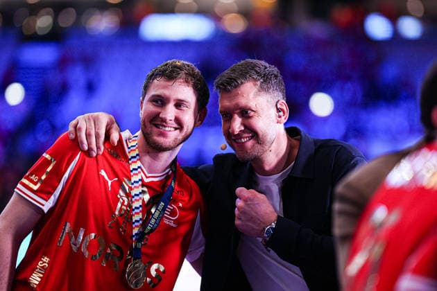Magnus Landin (Daenemark, 04) und Niclas Landin DEN, Daenemark vs. Deutschland, Handball, EHF Europameisterschaft 2026, Finale, 01.02.2026 DEN, Daenemark vs. Deutschland, Handball, EHF Europameisterschaft 2026, Finale, 01.02.2026 Herning Copyright: xEibner-Pressefoto MarcelxvonxFehrnx EP_MFN