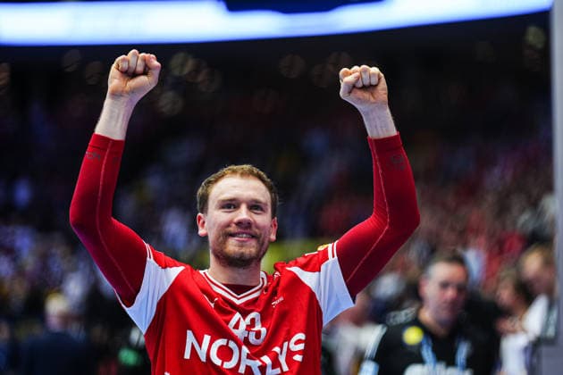 Simon Pytlick (Daenemark, 43) jubelt Jubel nach Sieg Spielende DEN, Daenemark vs. Deutschland, Handball, EHF Europameisterschaft 2026, Finale, 01.02.2026 DEN, Daenemark vs. Deutschland, Handball, EHF Europameisterschaft 2026, Finale, 01.02.2026 Herning Copyright: xEibner-Pressefoto MarcelxvonxFehrnx EP_MFN