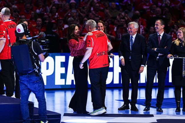 Koenigin Mary von Daenemark uebergibt Medaillen DEN, Daenemark vs. Deutschland, Handball, EHF Europameisterschaft 2026, Finale, 01.02.2026 DEN, Daenemark vs. Deutschland, Handball, EHF Europameisterschaft 2026, Finale, 01.02.2026 Herning Copyright: xEibner-Pressefoto MarcelxvonxFehrnx EP_MFN