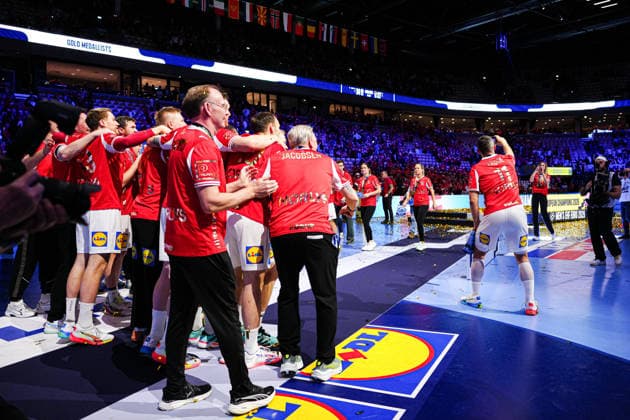 Siegerselfie Daenemark vor den Fans DEN, Daenemark vs. Deutschland, Handball, EHF Europameisterschaft 2026, Finale, 01.02.2026 DEN, Daenemark vs. Deutschland, Handball, EHF Europameisterschaft 2026, Finale, 01.02.2026 Herning Copyright: xEibner-Pressefoto MarcelxvonxFehrnx EP_MFN