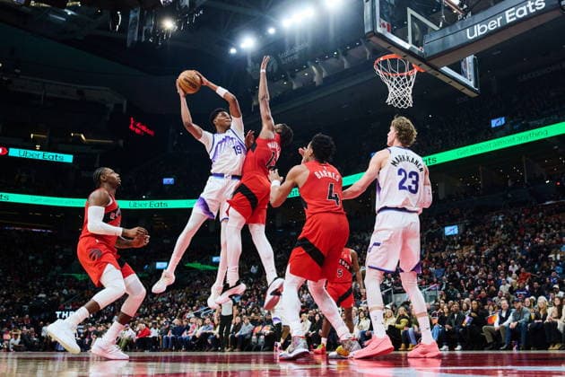 February 1, 2026, Toronto, On, Canada: Utah Jazz s Ace Bailey (19) is blocked on a drive to the net by Toronto Raptors Collin Murray-Boyles (12) during first half NBA, Basketball Herren, USA basketball action in Toronto, on Sunday, Feb. 1, 2026. Canada News - February 1, 2026 - ZUMAc35_ 20260201_zaf_c35_075 Copyright: xSammyxKoganx