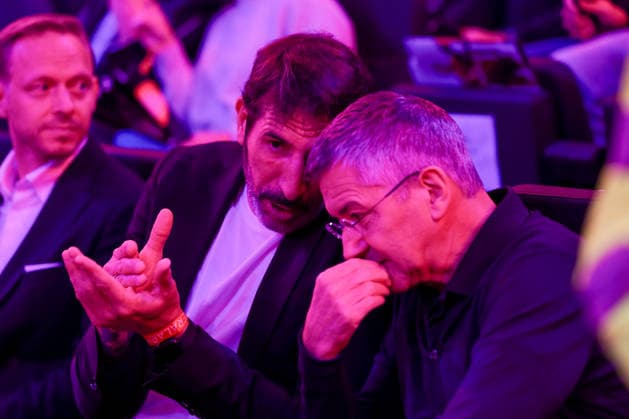 Alex Mumbru (Chef-Trainer Deutsche Basketball-Nationalmannschaft) mit Herbert Hainer (FC Bayern Muenchen, Praesident), GER, FC Bayern Basketball vs. Paris Basketball, Basketball, Euroleague, 26. Spieltag, Saison 2025 2026, 03.02.2026, GER, FC Bayern Basketball vs. Paris Basketball, Basketball, Euroleague, 26. Spieltag, Saison 2025 2026, 03.02.2026 Muenchen Copyright: xEibner-Pressefoto JennixMaulx EP_JML