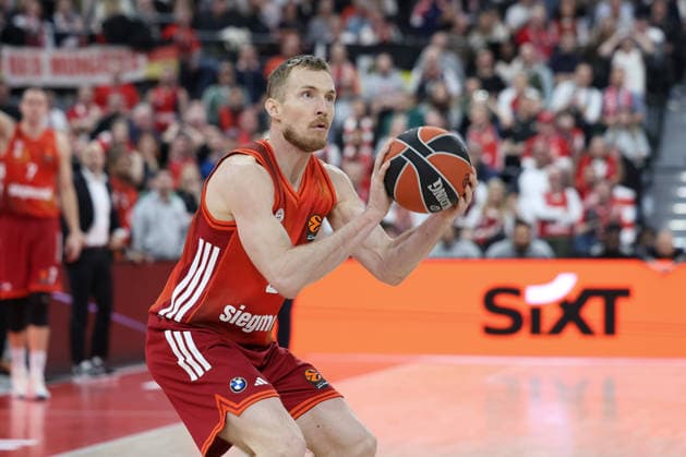 Niels Giffey (FC Bayern Basketball, 05) imt Ball, GER, FC Bayern Basketball vs. Paris Basketball, Basketball, Euroleague, 26. Spieltag, Saison 2025 2026, 03.02.2026, GER, FC Bayern Basketball vs. Paris Basketball, Basketball, Euroleague, 26. Spieltag, Saison 2025 2026, 03.02.2026 Muenchen Copyright: xEibner-Pressefoto JennixMaulx EP_JML