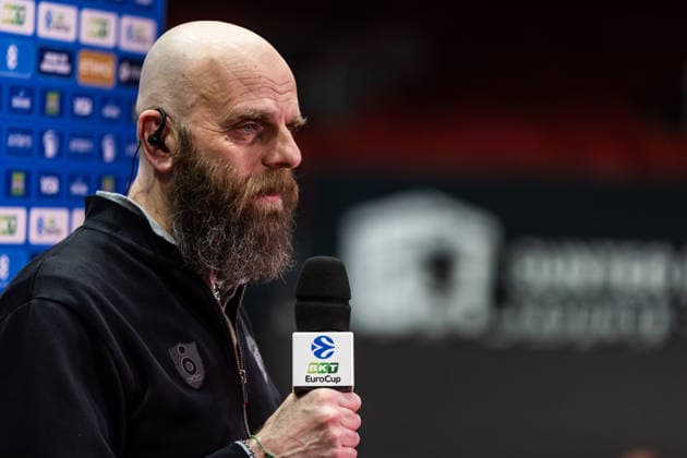 GER, BKT EuroCup, Saison 2025 2026, Niners Chemnitz - Dolomiti Energia Trento. 04.02.2026, Messe, Chemnitz, GER, BKT EuroCup, Saison 2025 2026, Niners Chemnitz - Dolomiti Energia Trento. Massimo Cancellieri (Head Coach), Tolomiti Energia Trento beim Interview Foto Alexander Trienitz Chemnitz Messe Sachsen Deutschland