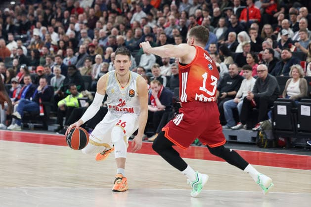 Nemanja Nedovic (AS Monaco, 26) mit Andreas Obst (FC Bayern Basketball, 13), GER, FC Bayern Basketball vs. AS Monaco, Basketball, Euroleague, 27. Spieltag, Saison 2025 2026, 05.02.2026, GER, FC Bayern Basketball vs. AS Monaco, Basketball, Euroleague, 27. Spieltag, Saison 2025 2026, 05.02.2026 Muenchen Copyright: xEibner-Pressefoto JennixMaulx EP_JML