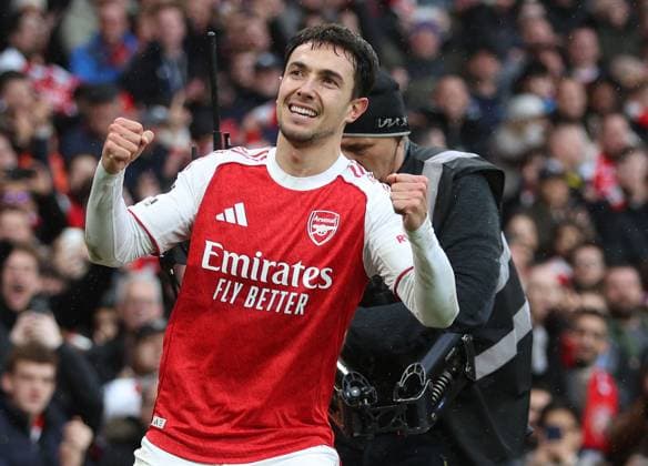 Martin Zubimendi of Arsenal celebrates scoring a goal to make the score 1-0 Arsenal v Sunderland, Premier League, Football, Emirates Stadium, London, UK - 07 Feb 2026London Emirates Stadium United Kingdom EDITORIAL USE ONLY No use with unauthorised audio, video, data, fixture lists, club league logos or live services. Online in-match use limited to 120 images, no video emulation. No use in betting, games or single club league player publications. Copyright: xKieranxMcManus Shutterstockx 16524338z