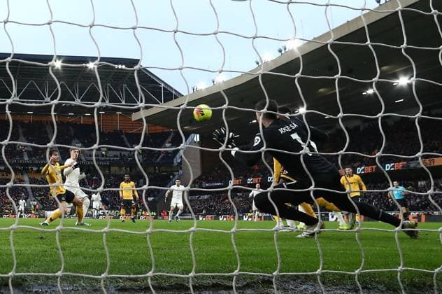 Cole Palmer of Chelsea scores their sides third goal Wolverhampton Wanderers v Chelsea, Premier League, Football, Molineux, Wolverhampton, UK - 07 Feb 2026Wolverhampton Molineux United Kingdom EDITORIAL USE ONLY No use with unauthorised audio, video, data, fixture lists, club league logos or live services. Online in-match use limited to 120 images, no video emulation. No use in betting, games or single club league player publications. Copyright: xMichaelxZemanek Shutterstockx 16524375ak