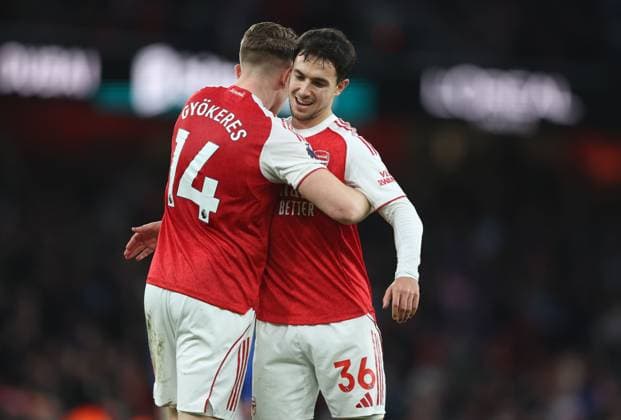 Viktor Gyökeres of Arsenal celebrates scoring a goal to make the score 3-0 with Martin Zubimendi Arsenal v Sunderland, Premier League, Football, Emirates Stadium, London, UK - 07 Feb 2026London Emirates Stadium United Kingdom EDITORIAL USE ONLY No use with unauthorised audio, video, data, fixture lists, club league logos or live services. Online in-match use limited to 120 images, no video emulation. No use in betting, games or single club league player publications. Copyright: xKieranxMcManus Shutterstockx 16524338aj