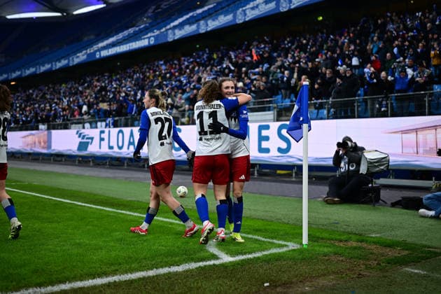 Fußball I Frauen I Saison 2025-2026 I Bundesliga I 17. Spieltag I Hamburger SV - RB Leipzig I 08.02.2026 Jubel, Begeisterung, Enthusiasmus, Euphorie, Freude, Glücksgefühl, Heiterkeit bei: Lotta Wrede (32, Hamburger SV) Hamburg Volkspark, Volksparkstadion, Stadion, Volkspark-Stadion Hamburg Deutschland Copyright: xLobeca FelixxSchlikisx