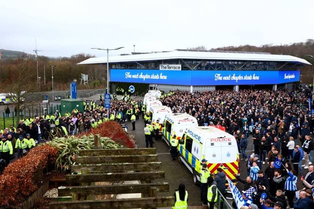 Fans are separated by police. Brighton and Hove Albion v Crystal Palace, Premier League, Football, American Express Community Stadium, Brighton, UK - 08 Feb 2026Brighton American Express Community Stadi United Kingdom EDITORIAL USE ONLY No use with unauthorised audio, video, data, fixture lists, club league logos or live services. Online in-match use limited to 120 images, no video emulation. No use in betting, games or single club league player publications. Copyright: xJamesxMarsh Shutterstockx 16524415s