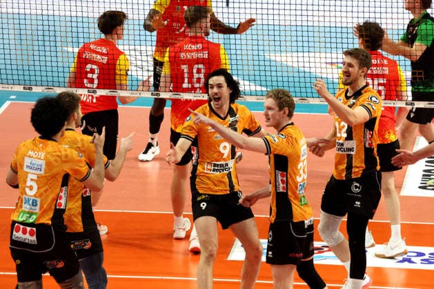 DEU, DVV, 1.VBL, BR Volleys vs. Baden Volleys, 08.02.2026, Max-Schmeling-Halle, Berlin, DEU, DVV, 1.VBL, BR Volleys vs. Baden Volleys, im Bild BR Volleys-Spielerkreis