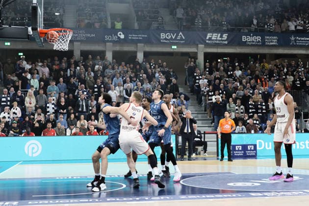 Korbwurf David McCormack (FC Bayern Muenchen, 33) GER, BBL, MLP Academics Heidelberg vs. FC Bayern Muenchen, easycredit Basketball Bundesliga, 19.Spieltag, Saison, 2025 2026, 08.02.2026 GER, MLP Academics Heidelberg vs. FC Bayern Muenchen, Basketball, easycredit Basketball Bundesliga, 19.Spieltag, Saison, 2025 2026, 08.02.2026 Heidelberg Copyright: xEibner-Pressefoto JoergxHirschx EP_JHH