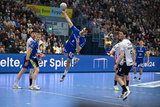 RECORD DATE NOT STATED Milos Vujovic (VfL Gummersbach 6) gegen Niclas Kirkeloekke (SG Flensburg-Handewitt 5) VfL Gummersbach vs SG Flensburg-Handewitt. , Handball, Daikin 1. Bundesliga, 20. Spieltag, Spielzeit 2025-2026, Schwalbe Arena Gummersbach, 10.02.2026 VfL Gummersbach vs SG Flensburg-Handewitt. , Handball, Daikin 1. Bundesliga, 20. Spieltag, Spielzeit 2025-2026, Schwalbe Arena Gummersbach, 10.02.2026 Gummersbach Copyright: xEibner-Pressefoto JuergenxAugstx EP_JAT