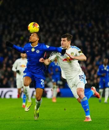 Joao Pedro of Chelsea battles with Jaka Bijol of Leeds United Chelsea v Leeds United, Premier League, Football, Stamford Bridge, London, UK - 10 Feb 2026London Stamford Bridge United Kingdom EDITORIAL USE ONLY No use with unauthorised audio, video, data, fixture lists, club league logos or live services. Online in-match use limited to 120 images, no video emulation. No use in betting, games or single club league player publications. Copyright: xJavierxGarcia Shutterstockx 16537163o