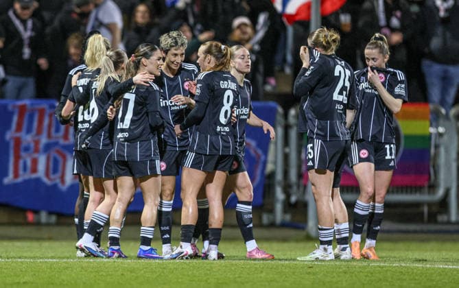 GER, Frankfurt, Eintracht Frankfurt vs FC Nordsjaelland, Europacup, Fussball, UEFA, Spielzeit 2024 2026, Stadion am Brentanobad, Viertelfinale, Hinspiel im Bild: Rebecka Blomqvist (Eintracht Frankfurt Frauen 28) erzielt das Tor zum 2:0, Tor, Jubel und Freude, Emotionen, Elisa Senß (Eintracht Frankfurt Frauen 6), Laura Freigang (Eintracht Frankfurt Frauen 10) DFB DFL REGULATIONS PROHIBIT ANY USE OF PHOTOGRAPHS AS IMAGE SEQUENCES AND OR QUASI-VIDEO, 11.02.2026 Copyright: HMBxMedia HendrikxHamelau