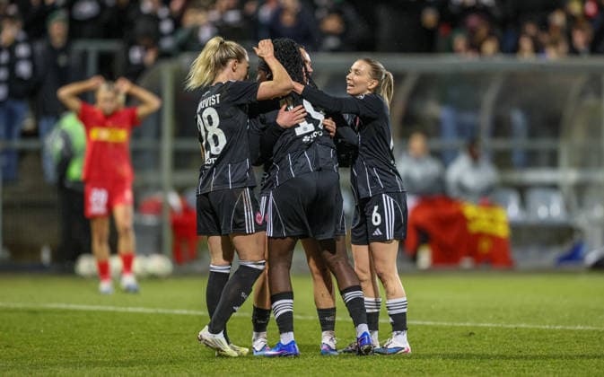 GER, Frankfurt, Eintracht Frankfurt vs FC Nordsjaelland, Europacup, Fussball, UEFA, Spielzeit 2024 2026, Stadion am Brentanobad, Viertelfinale, Hinspiel im Bild: Nicole Anyomi (Eintracht Frankfurt Frauen 19), Tor, Jubel und Freude, Emotionen, Lisanne Gräwe (Eintracht Frankfurt Frauen 8), 1:0 DFB DFL REGULATIONS PROHIBIT ANY USE OF PHOTOGRAPHS AS IMAGE SEQUENCES AND OR QUASI-VIDEO, 11.02.2026 Copyright: HMBxMedia HendrikxHamelau