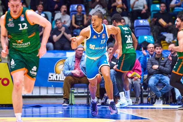 Jaedon Le Dee (Frankfurt Skyliners, 13) Freude, Jubel nach seinem Korberfolg GER, Skyliners Frankfurt vs. Gladiators Trier, Basketball, 19. Spieltag, EasyCredit Bundesliga, Spielzeit 2025 2026, 11.02.2026 GER, Skyliners Frankfurt vs. Gladiators Trier, Basketball, 19. Spieltag, EasyCredit Bundesliga, Spielzeit 2025 2026, 11.02.2026 Frankfurt Main Copyright: xEibner-Pressefoto GeraldxOelze-dexStoppanyx EP_ODS