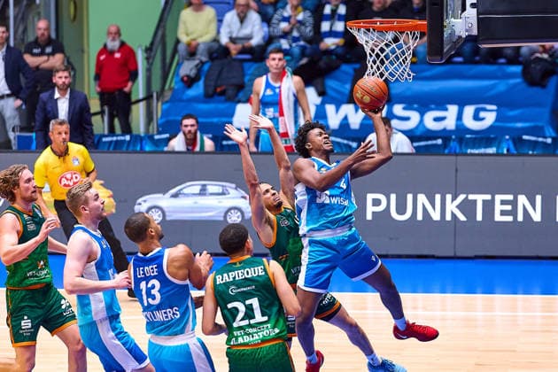Korbleger Nahiem Alleyne (Frankfurt Skyliners, 04) GER, Skyliners Frankfurt vs. Gladiators Trier, Basketball, 19. Spieltag, EasyCredit Bundesliga, Spielzeit 2025 2026, 11.02.2026 GER, Skyliners Frankfurt vs. Gladiators Trier, Basketball, 19. Spieltag, EasyCredit Bundesliga, Spielzeit 2025 2026, 11.02.2026 Frankfurt Main Copyright: xEibner-Pressefoto GeraldxOelze-dexStoppanyx EP_ODS
