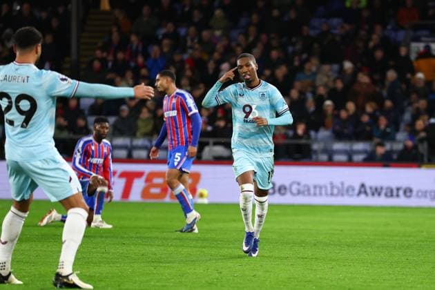 Jaidon Anthony of Burnley celebrates after scoring a goal (2-2) Crystal Palace v Burnley, Premier League, Football, Selhurst Park, London, UK - 11 Feb 2026London Selhurst Park United Kingdom EDITORIAL USE ONLY No use with unauthorised audio, video, data, fixture lists, club league logos or live services. Online in-match use limited to 120 images, no video emulation. No use in betting, games or single club league player publications. Copyright: xSimonxDael Shutterstockx 16540342k