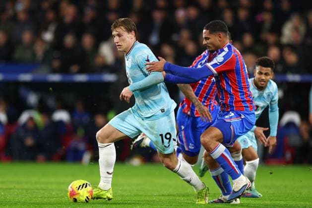Zian Flemming of Burnley under pressure from Maxence Lacroix of Crystal Palace Crystal Palace v Burnley, Premier League, Football, Selhurst Park, London, UK - 11 Feb 2026London Selhurst Park United Kingdom EDITORIAL USE ONLY No use with unauthorised audio, video, data, fixture lists, club league logos or live services. Online in-match use limited to 120 images, no video emulation. No use in betting, games or single club league player publications. Copyright: xSimonxDael Shutterstockx 16540342y
