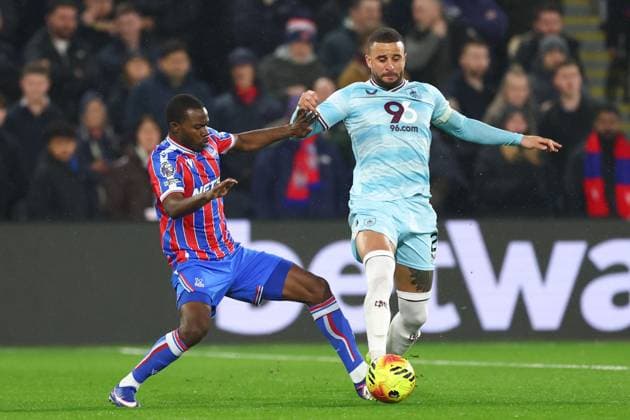 Kyle Walker of Burnley under pressure from Tyrick Mitchell of Crystal Palace Crystal Palace v Burnley, Premier League, Football, Selhurst Park, London, UK - 11 Feb 2026London Selhurst Park United Kingdom EDITORIAL USE ONLY No use with unauthorised audio, video, data, fixture lists, club league logos or live services. Online in-match use limited to 120 images, no video emulation. No use in betting, games or single club league player publications. Copyright: xSimonxDael Shutterstockx 16540342s